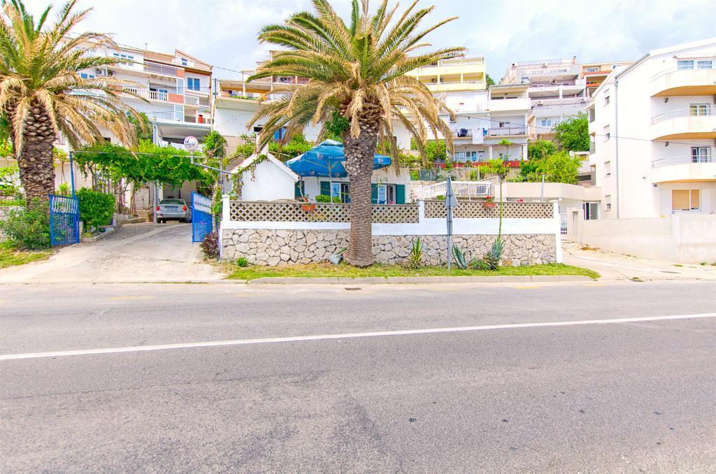Apartments Ban Dugi Rat Exterior photo